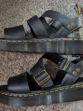Dr. Martens Women’s Black Platform Sandals Leather Buckle Straps Casual Size 10